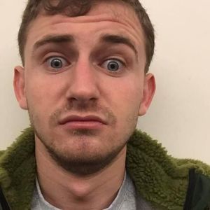 Meet your Posher, Ari